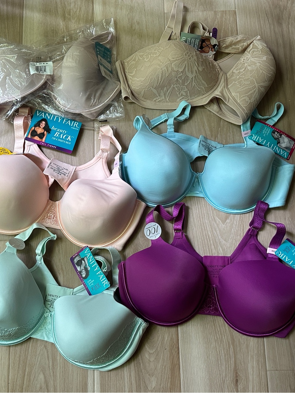 Vanity Fair Lot of 5 and 1 Bali Bra, all NWT